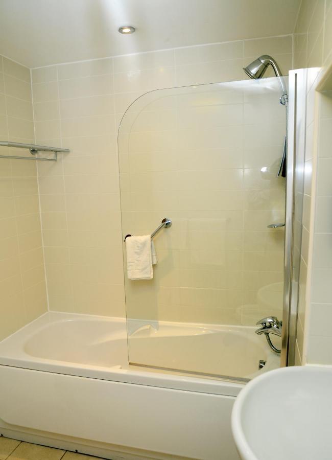 Premier Suites Newcastle Phòng bức ảnh